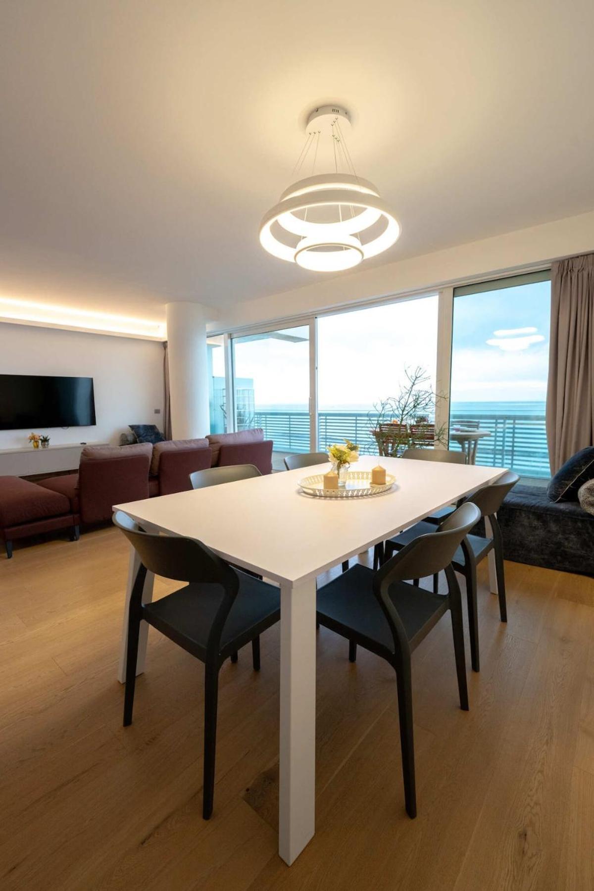 Apartament La Terrazza Sul Mare - Fronte Mare - Parking - Wifi *